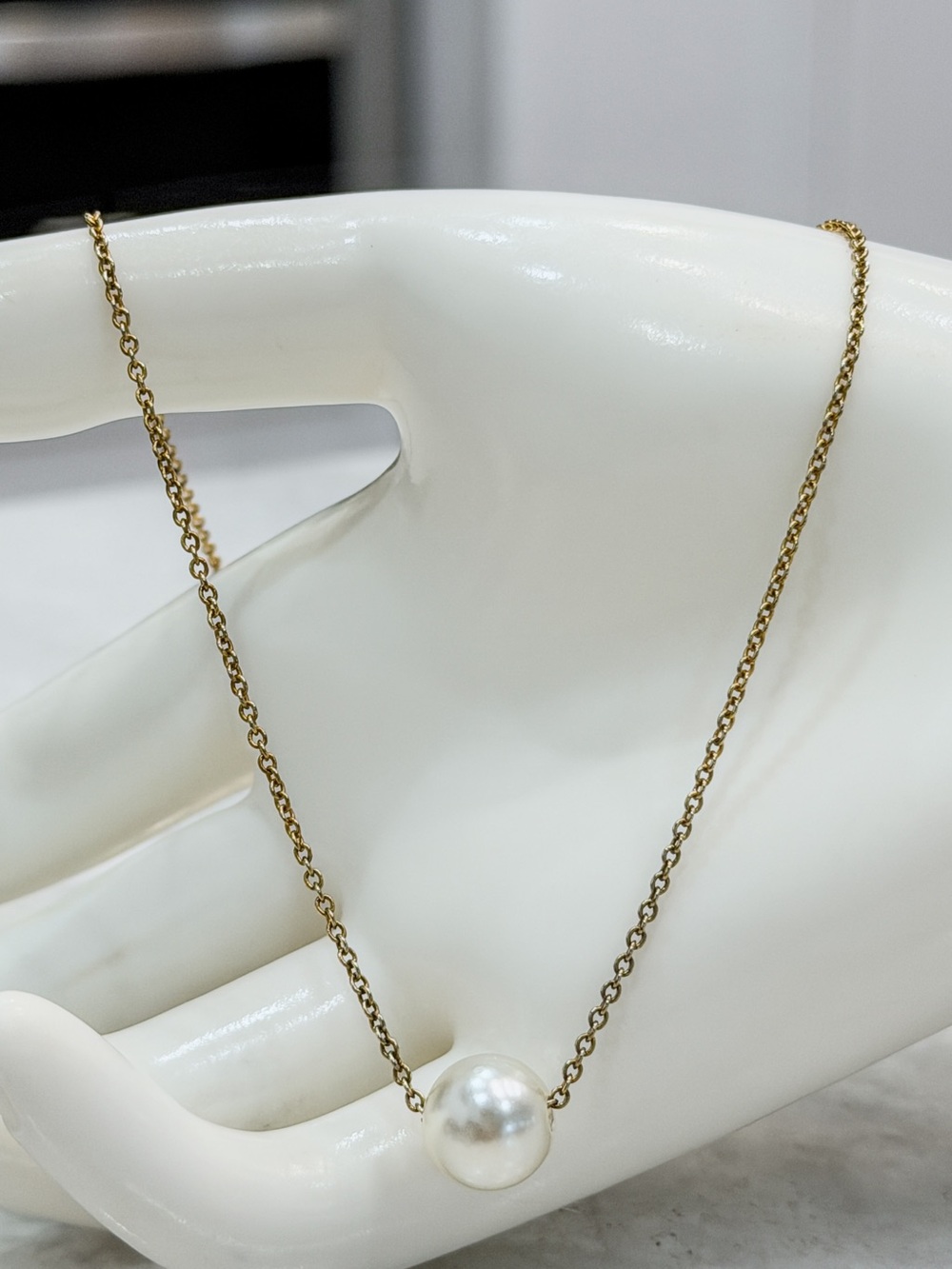 Goldtone (Sim) Pearl Slide Pendant Necklace PRICE FIRM!